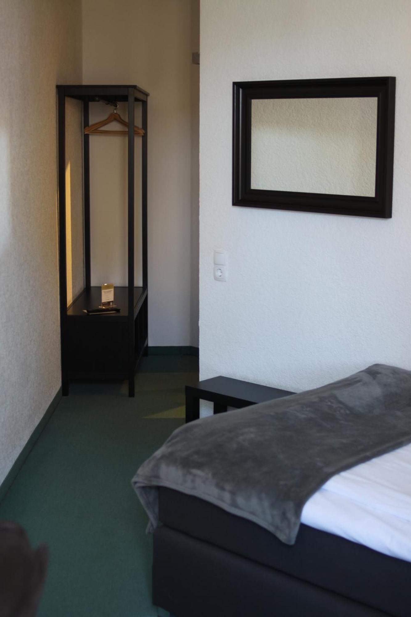 Hotel Restaurant Erbprinz Walldorf Ngoại thất bức ảnh